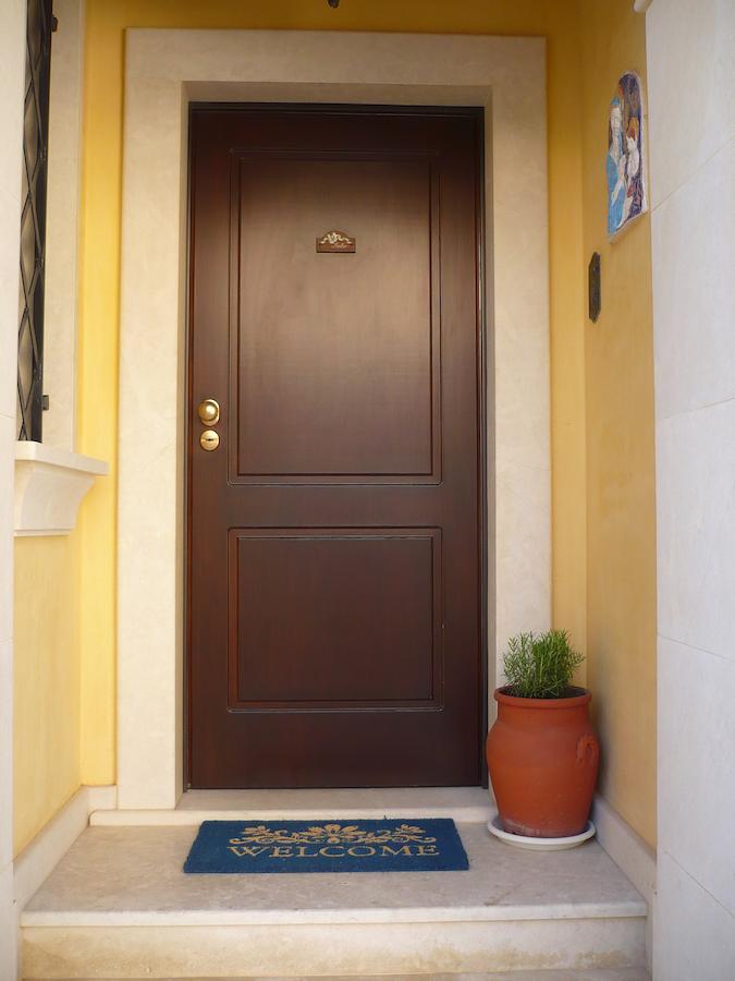 Molo Di Levante - Rent Apartment Marina di Ragusa Exterior photo